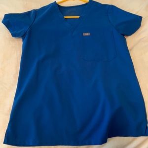 Xsmall figs blue top